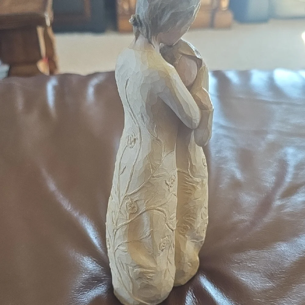 Willow Tree- Close To Me - Picture 3 of 5